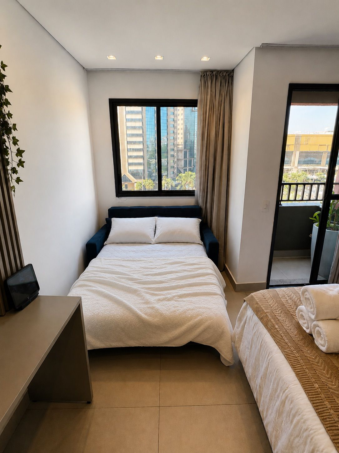 Sofá-cama com vista para a varanda